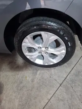 ONIX 1.0 Turbo Plus Premier