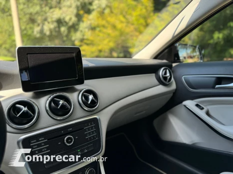 Mercedes-Benz GLA 200 1.6 CGI Advance 16V Turbo 4 portas