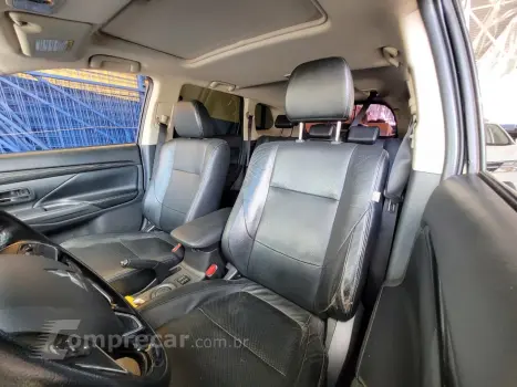 OUTLANDER 2.0 16V 160cv Aut.