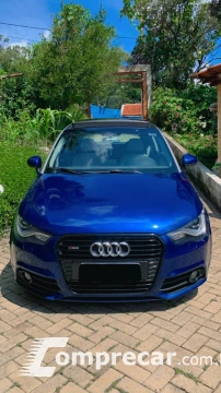 Audi A1 1.4 TFSI Attraction 16V 122cv 2 portas