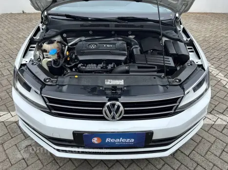 JETTA Highline 2.0 TSI 16V 4p Tiptronic