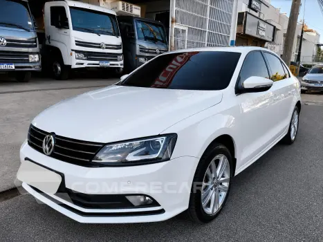Volkswagen JETTA Highline 2.0 TSI 16V 4p Tiptronic 4 portas