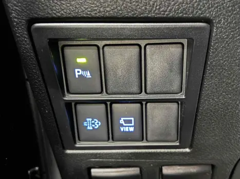 HILUX 2.8 D-4D TURBO DIESEL CD SRX PLUS 4X4 AUTOMÁTICO