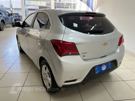 Onix Hatch 1.4 4P FLEX LT AUTOMÁTICO