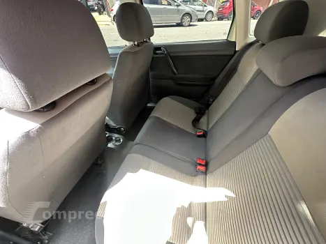 POLO 1.6 MI Serie Ouro 8V