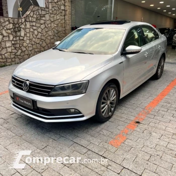 Volkswagen JETTA 2.0 TSI Highline 4 portas