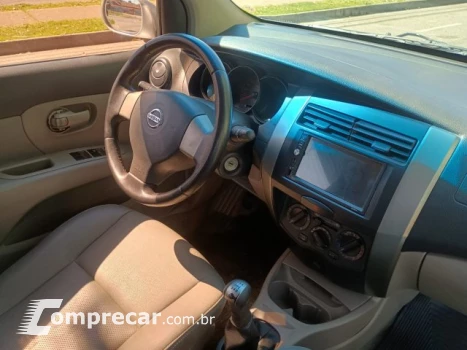 LIVINA - 1.6 16V 4P MANUAL