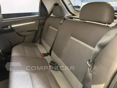CELTA 1.0 LT