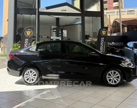 ONIX SEDAN Plus LT 1.0 12V Flex 4p Mec.
