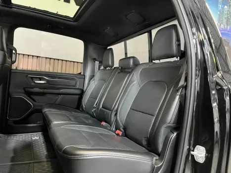 1500 5.7 V8 GASOLINA REBEL CD 4X4 AUTOMÁTICO