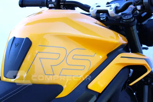 TRIUMPH STREET TRIPLE RS ABS