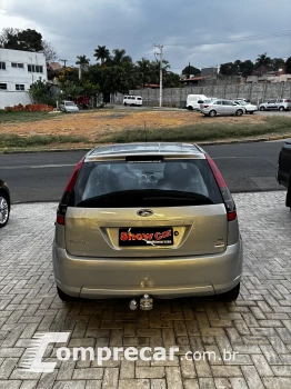 FIESTA 1.6 MPI Class Hatch 8V