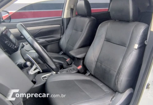 OUTLANDER 2.0 16V 160cv Aut.