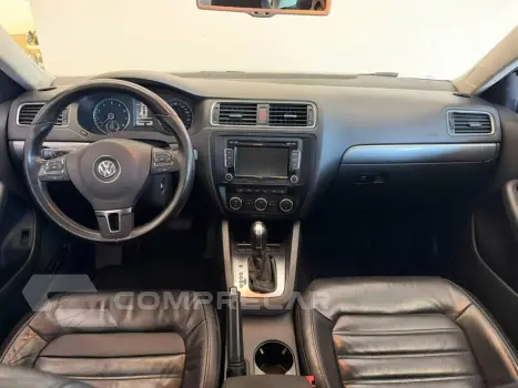 VOLKSWAGEN JETTA 2.0 TSI HIGHLINE DSG