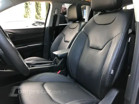 Compass 1.3 T270 Turbo Híbrido S 4Xe At6