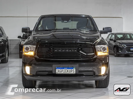 CLASSIC 5.7 V8 Laramie Night Edition CD 4X4