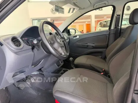VOLKSWAGEN Gol (novo) 1.0 Mi Total Flex 8V 4p