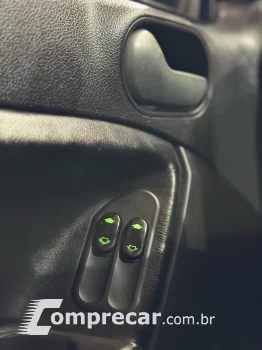 FIESTA 1.6 MPI Class Hatch 8V