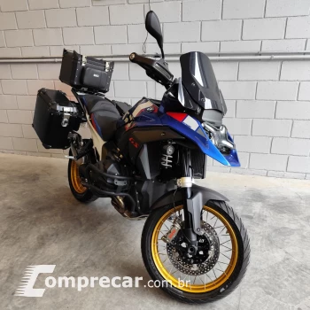 GS1300 TROPHY