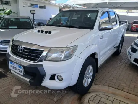 Toyota HILUX - 3.0 SRV 4X4 CD 16V TURBO INTERCOOLER 4P AUTOMÁTICO 4 portas