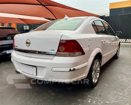 VECTRA 2.0 MPFI Elegance 8V