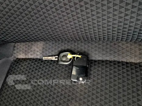 VOYAGE 1.0 12V MPI TOTALFLEX 4P MANUAL