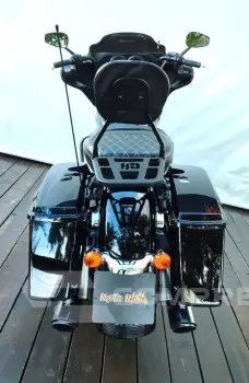 HARLEY-DAVIDSON STREET GLIDE