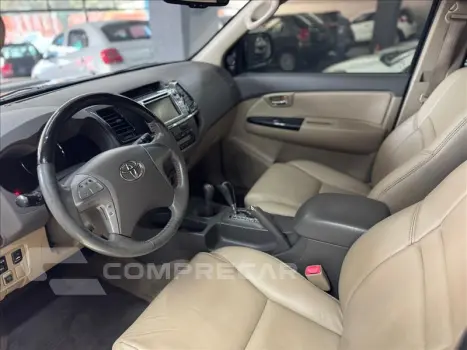 HILUX 3.0 SRV 4X4 CD 7 Lugares 16V Turbo Intercooler