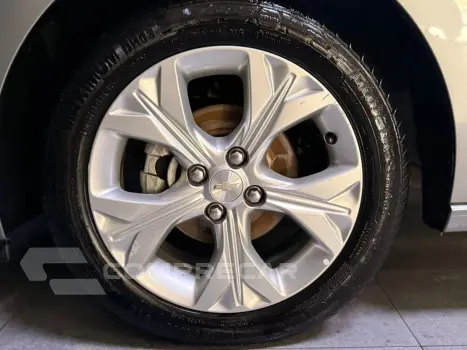 ONIX 1.0 TURBO FLEX PLUS LTZ AUTOMÁTICO