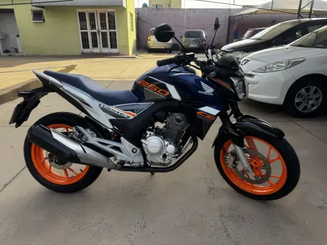 CB 250 F Twister FLEXONE