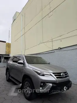 HILUX SW4 2.8 D-4d Turbo SRX 7L 4X4