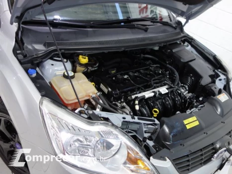 FOCUS HATCH - 2.0 GLX 16V 4P MANUAL