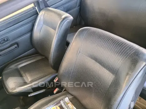 Gol BX 1.6 Álcool