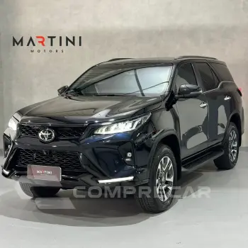 Toyota Hilux SW4 Diamond 2.8 TB 4x4 Die. Aut. 4 portas