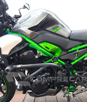 KAWASAKI Z900