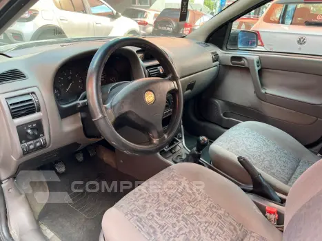 ASTRA 2.0 MPFI Advantage Sedan 8V