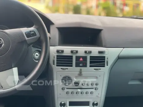 VECTRA 2.0 MPFI Elegance 8V