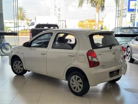 Etios Hatch 1.3 16V 4P FLEX X