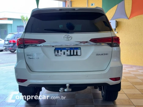 HILUX SW4 2.8 SRX Diamond 4X4 7 Lugares 16V Turbo Intercoole