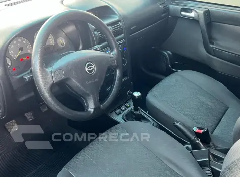 ASTRA 2.0 MPFI Advantage Sedan 8V