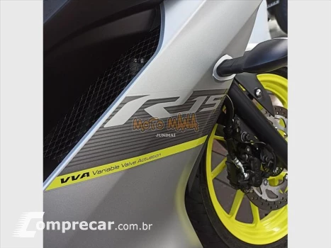 YZF R15