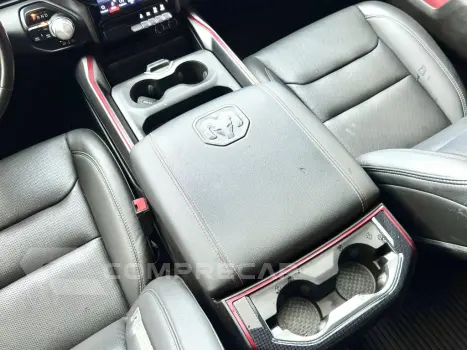 1500 5.7 V8 GASOLINA REBEL CD 4X4 AUTOMÁTICO