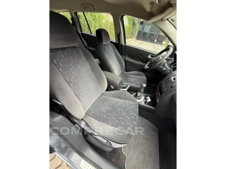 MEGANE 1.6 DYNAMIQUE GRAND TOUR 16V FLEX 4P MANUAL