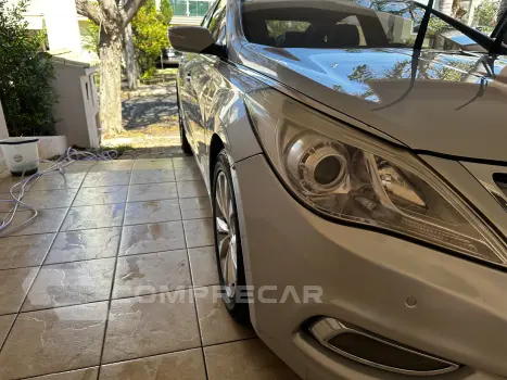AZERA 3.0 MPFI GLS V6 24V