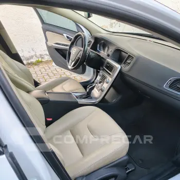 V60 2.0 T4 Momentum