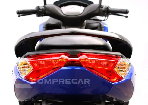 YAMAHA NMAX CONNECTED 160 ABS