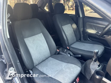FIESTA 1.6 MPI Sedan 8V