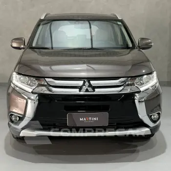 OUTLANDER 2.2 165cv Diesel Aut.