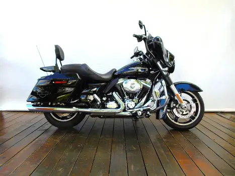 HARLEY-DAVIDSON STREET GLIDE FLHX