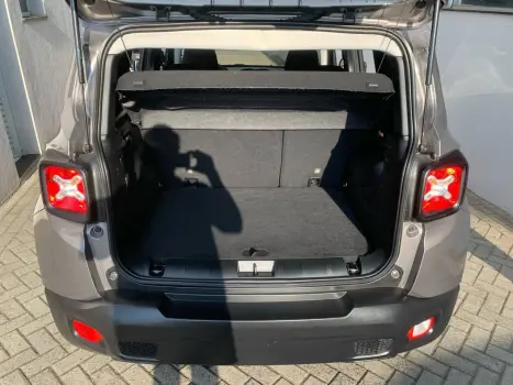 Renegade Sport 1.8 4x2 Flex 16V Aut.